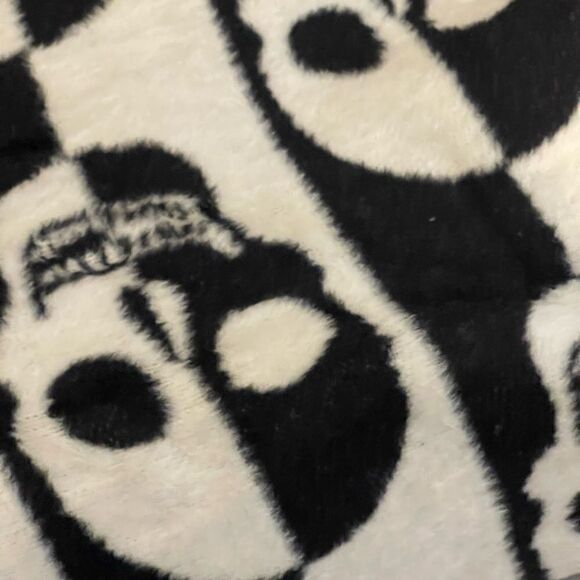 Docufil portugal blanket bedding skull skeleton black white  reverse color - Picture 8 of 9